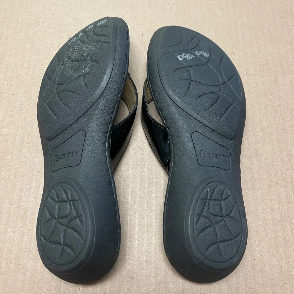 b.ø.c. Børn Concept Black Patent Alisha Flip Flops Womens US 9 Boho Beach NWOT